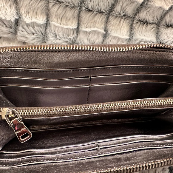 Miu Miu Matelassé Leather Wallet - Picture 12 of 12